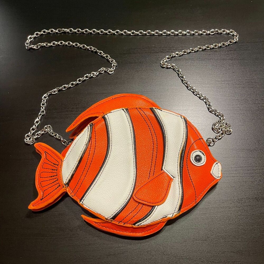Vintage Kitsch Frutiger Aero Clownfish Purse Bag Chain Strap